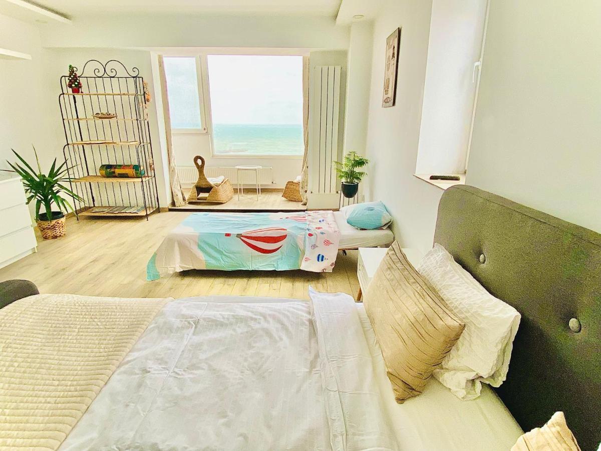 Sea View Studio Constanta Bagian luar foto